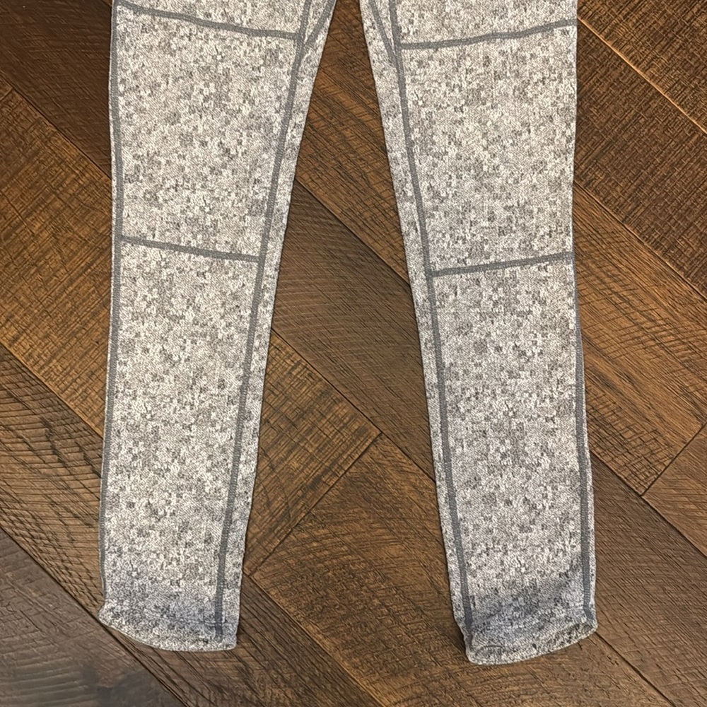 Gymshark Dry Fleur Texture Leggings Gray High Waisted Full Length - Picture 3 of 8